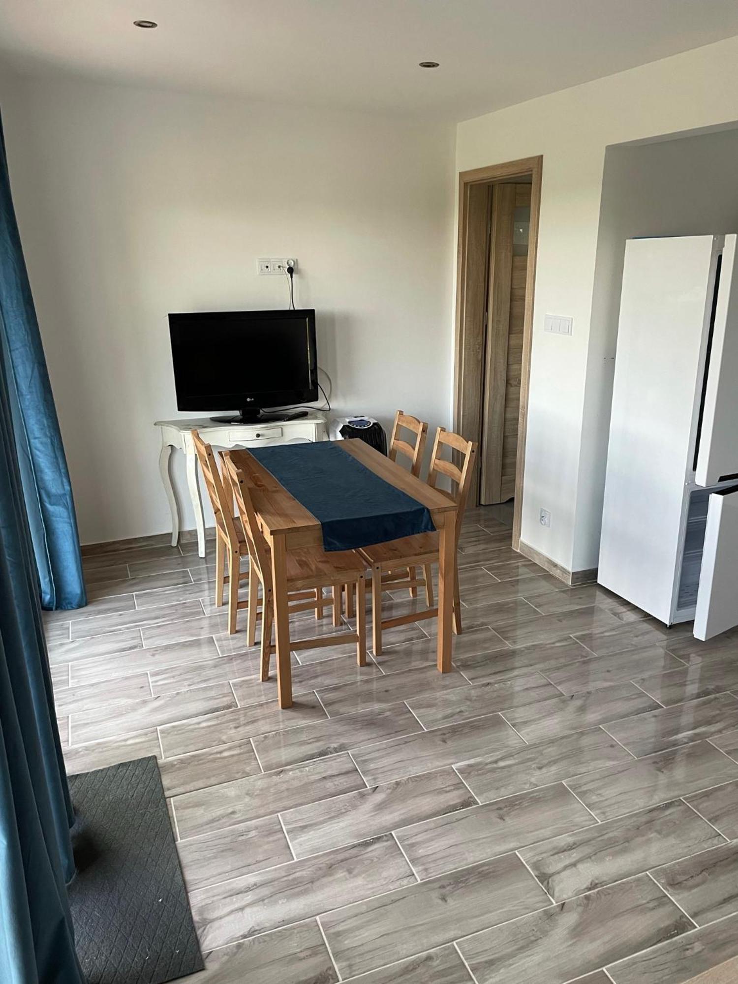 Brzezina Resort - Wille Żnin Esterno foto