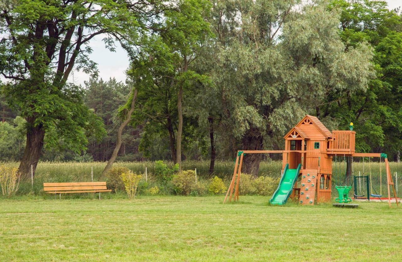 Brzezina Resort - Wille Żnin Esterno foto